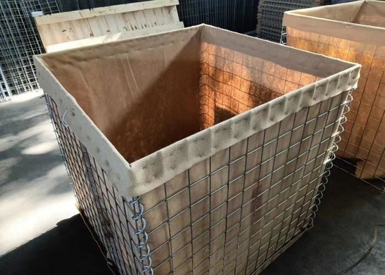 ระยะทางสไพร่ 4.5 มิลลิเมตร ป้องกันทรายทหาร 5.0 มิลลิเมตร สาย Mesh 300 กรัม / M2 Geotextile ผ้าน้ําหนัก