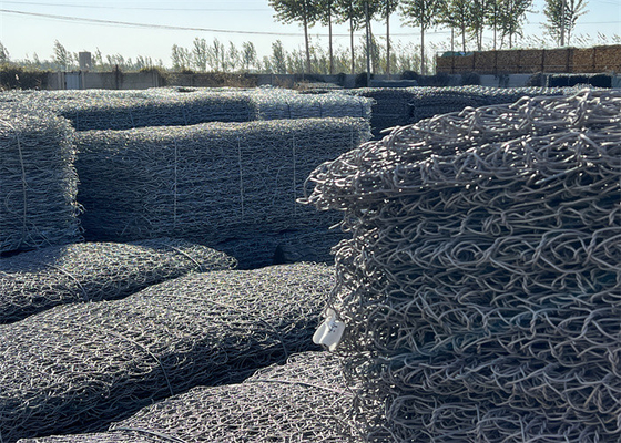 ความกว้าง 1m-2m กล่องก๊าบิออนเหล็ก 80x100mm ขนาด Mesh