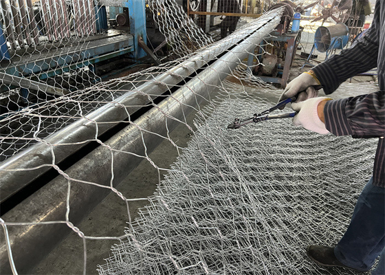 ความกว้าง 1m-2m กล่องก๊าบิออนเหล็ก 80x100mm ขนาด Mesh