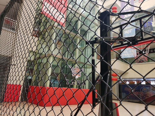 3.0 มิลลิเมตร แกลนไซด์ Chain Link รั้วสําหรับการรักษาความปลอดภัยทางการค้า บาสเกตบอล สนามเด็กเล่น