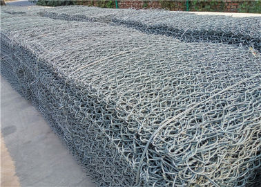 แรง มหาสมัย Gabion Basket Mesh ด้วยความแข็งแรงในการดึง 380-550n / มม2