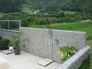 สถาปัตยกรรมกำแพงเกเบี้ยนตะกร้ากระเช้าเหล็ก Gabion หินอ่อน
