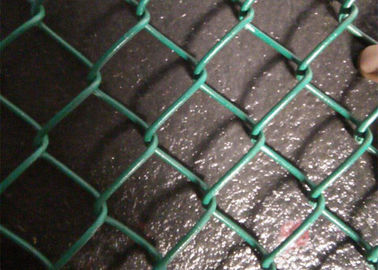 โลหะคาร์บอน สแตนเลสเหล็กกระปุก Chain Link Mesh Fence Diamond Pattern With Metal Round Post สายราง