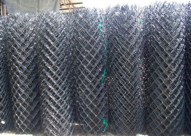 โลหะคาร์บอน สแตนเลสเหล็กกระปุก Chain Link Mesh Fence Diamond Pattern With Metal Round Post สายราง
