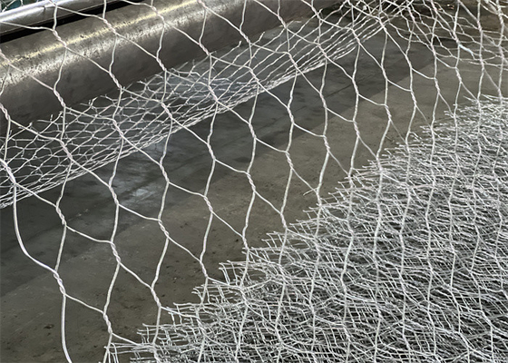 1m-6m ความยาว Gabion Wire Mesh หกเหลี่ยมถังตกแต่ง ผนังรองรับ